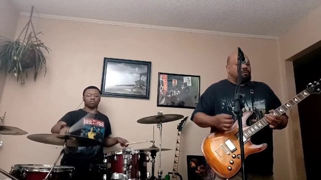 Schecter C1 plus w/Railhammer alnico grande /Yamaha Stage Custom Birch смотреть онлайн