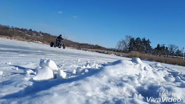Квадроцикл Spyder 350 зимний заезд по льду смотреть онлайн