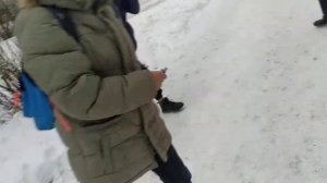 Курят в школе! Шок школьники решили покурить прямо у школы!!!