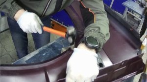 Рихтовка ручным инструментом. Вмятина на арке крыла