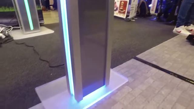 Futurinov, bornes interactives pour animer votre point de vente / Connect Street Charente / 2017 смотреть онлайн