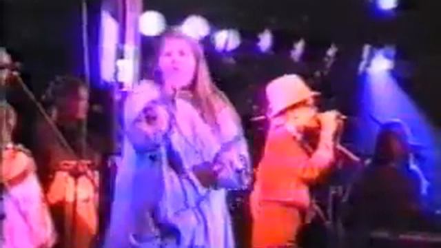 Kelly Family: Münster 1994: Roses of red смотреть онлайн