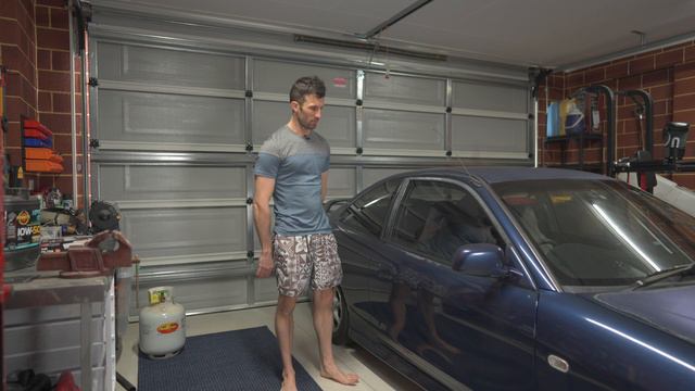 Mitsubishi Lancer 2000 - Introduction & Air Filter || Maintaining A Cheap Car Yourself смотреть онлайн