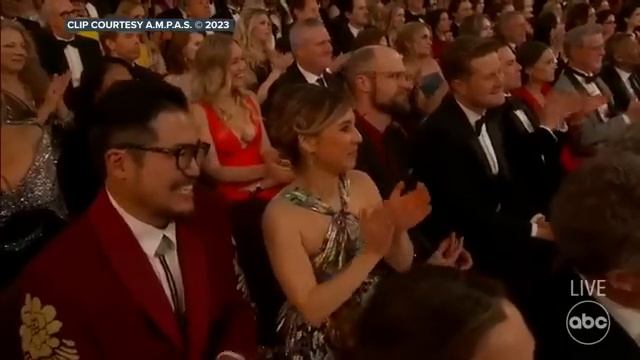 Ke Huy Quan is overcome with emotion as he accepts Oscar - full speech смотреть онлайн