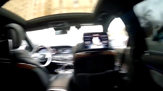 Mercedes MAYBACH X222.