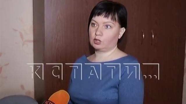 Ледяная красавица с коммунальным прошлым - сосулька гигант выросла в доме в Приокском районе. смотреть онлайн