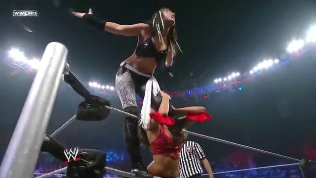 Nikki Bella W/ Brie Bella Vs Katie Lea Burchill