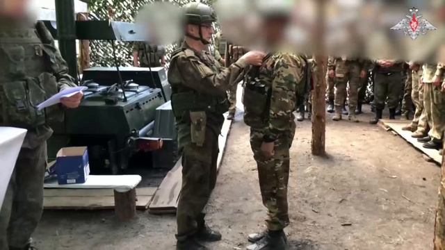Более 100 военнослужащих Центрального военного округа получили государственные награды Военнослужа смотреть онлайн