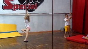 Pole Dance kids.  mp4