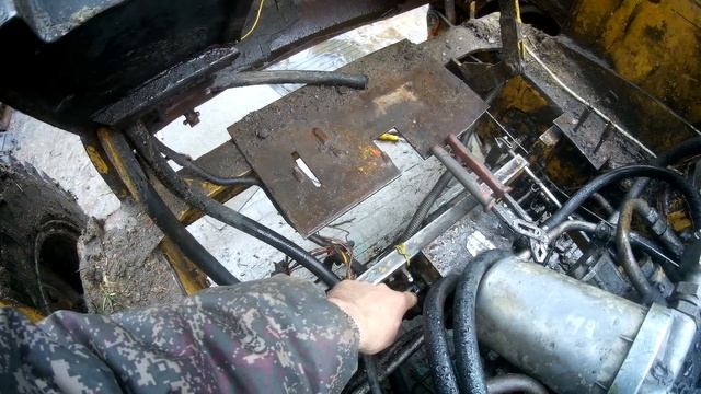 UNC 061, МКСМ Модернизация управления хода и распределителем допоборудования, замена троса на тяги смотреть онлайн