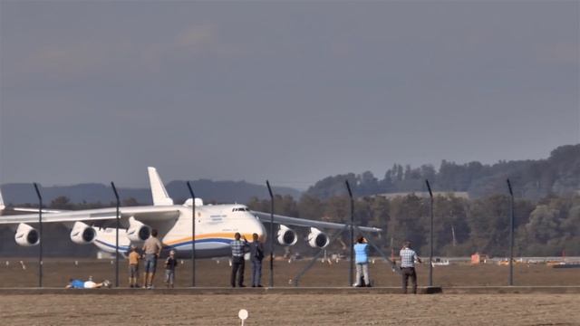 Antonov An 225 Mriya take off - Zurich ZRH - Rwy 16 смотреть онлайн