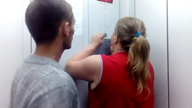 Застряли_в_лифте смотреть онлайн