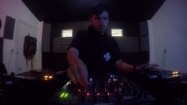 Jose Monsalve Podcast [UTWT02] смотреть онлайн