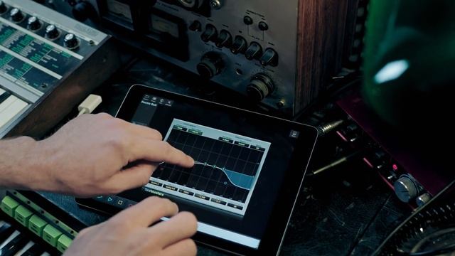 Audio Evolution Mobile Studio for Android and iOS - Promotion video смотреть онлайн