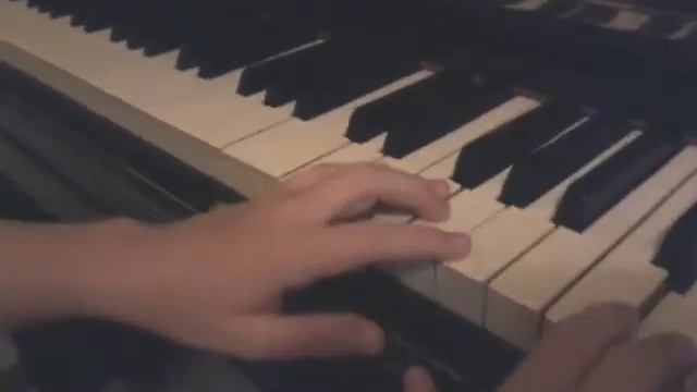 Как играть музыку на пианино : Гравити Фолз :) ставте лайки смотреть онлайн