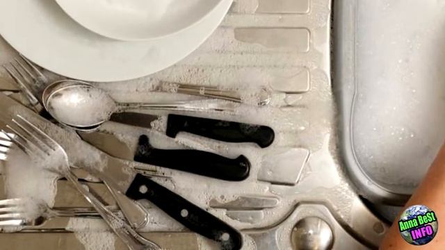 Почему нельзя мыть посуду в гостях?! смотреть онлайн