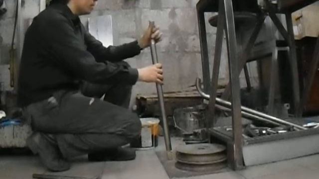 Забиваем трубу песком смотреть онлайн