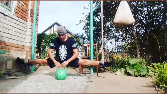 Шпагат на верёвке с гирей 16кг + подъём 5раз смотреть онлайн