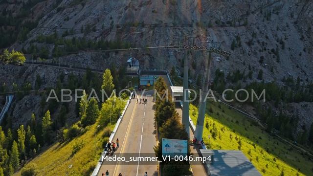 Канатная дорога 4K Футажи Алматы с дрона смотреть онлайн