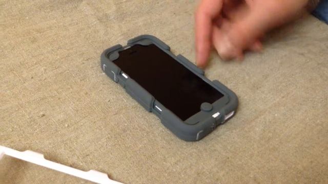 Чехол - вездеход Griffin Survivor для iPhone 5/5S смотреть онлайн