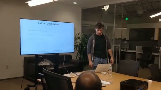 Processing 100 Billion Events a Day смотреть онлайн