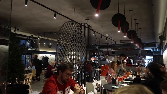 Мы переехали?! / ?МОЙ ДЕНЬ В МОСКВЕ- мое утро, Игра В Кальмара, живем на 21 этаже, я сломала кроват смотреть онлайн