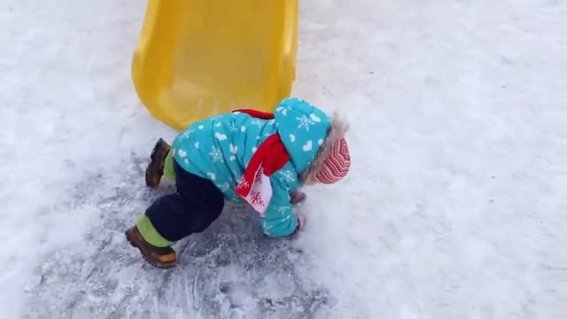 Эл и По после школы катаются с горки смотреть онлайн