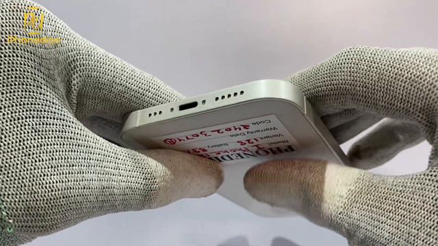 iPhone 12 128GB White Battery Health- 83% Fair Condition смотреть онлайн