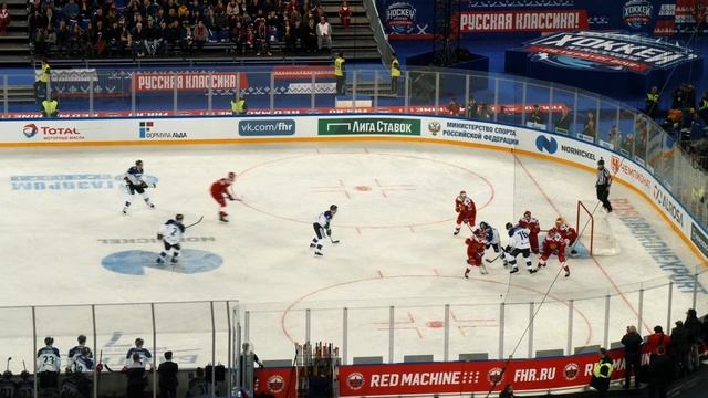 "Russian Classics". Ice Hockey on Stadium. Russia vs. Finland Game. St Petersburg, Russia 4K смотреть онлайн