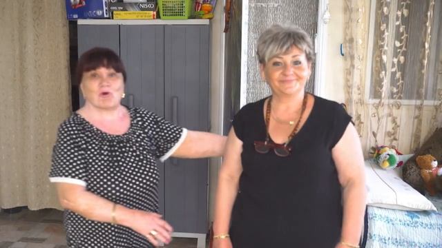 Каждый дворик во Французской деревне - это произведение искусства! смотреть онлайн