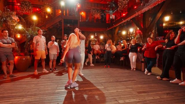 Hasan & Viki Bachata Sensual Demo [Debe Ser - Jiory] 2023 смотреть онлайн