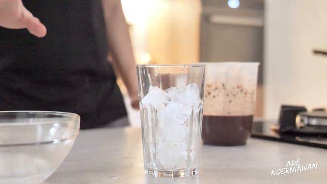 Resep Ice Chocolate / Es Coklat Starbucks [ 100% Sama ] [ Ide Jualan ] | #MIMISCAN EPS1 смотреть онлайн