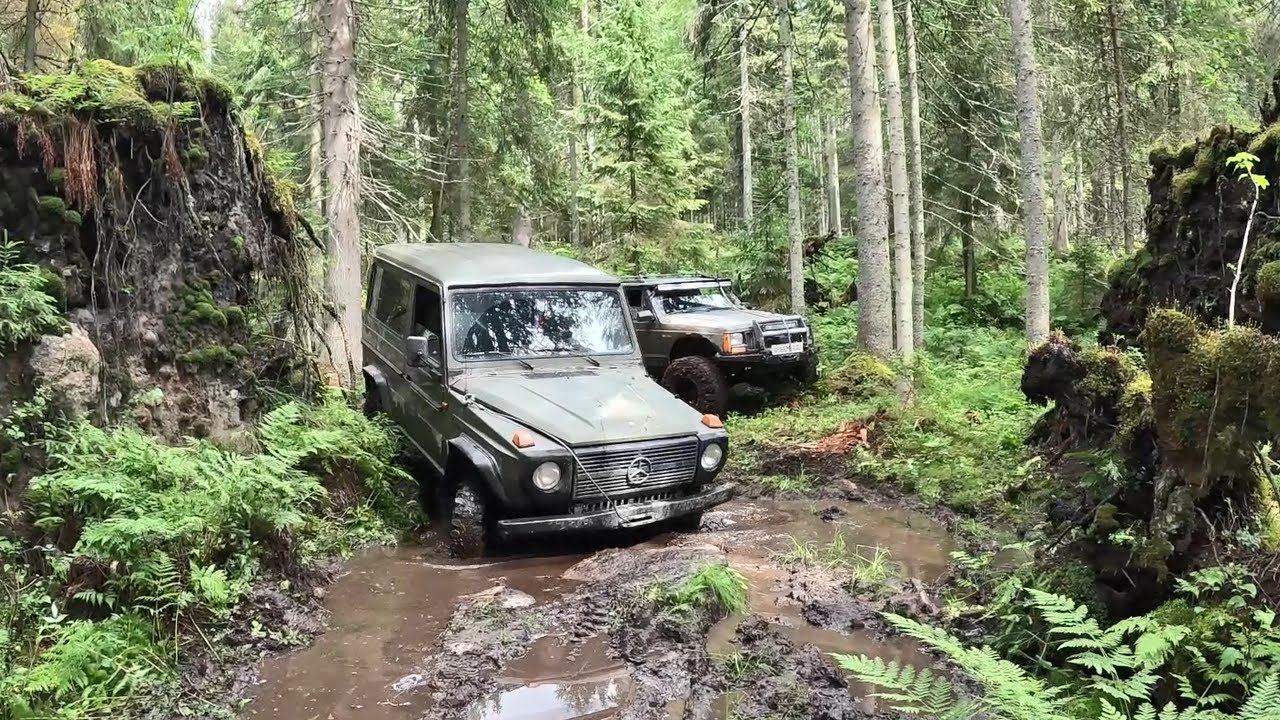 Старичок Гелик и красивый Jeep против Нивы смотреть онлайн
