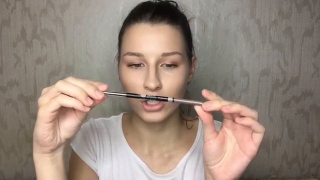 МАКИЯЖ И ПРИЧЕСКА НА НОВЫЙ ГОД || Сияющая кожа, яркие губы, гель для волос! смотреть онлайн