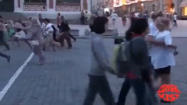 Оставил сумку и убежал! (Not Vine) смотреть онлайн