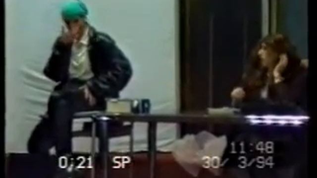 UN GIORNO ALL'ALBERGHIERO PART 3 - La Stingone "insegna" смотреть онлайн