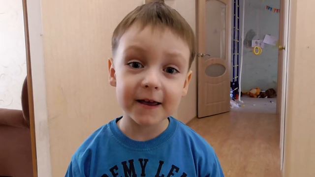 Пацан красава, в 4 года накопил на машину! смотреть онлайн