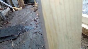 Как устранить щели в двери теплицы.