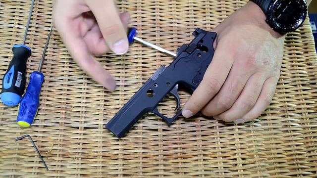 Сериал: Tokyo Marui Sig Sauer P226 и метал-кит от Prime. Часть 3. Рамка смотреть онлайн