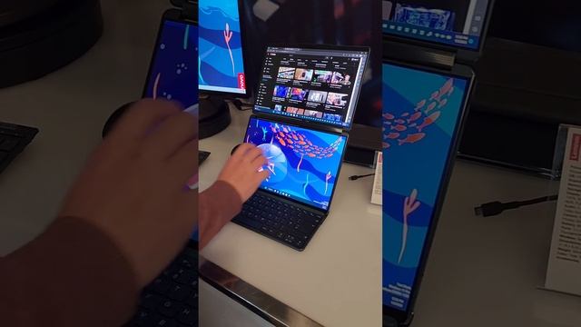 CES2023 Lenovo Yoga Book 9i смотреть онлайн