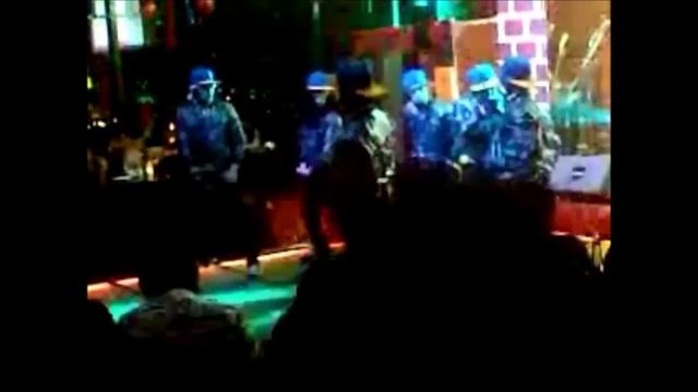 PILYOZ Dancing Statues - Belle Vue Hotel Countdown 2010 смотреть онлайн