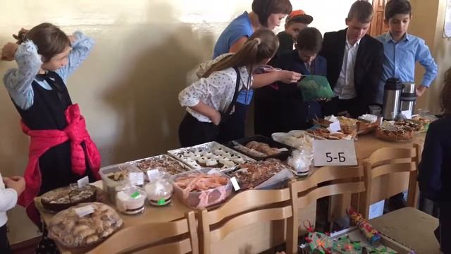 Солодкий осінній ярмарок смотреть онлайн