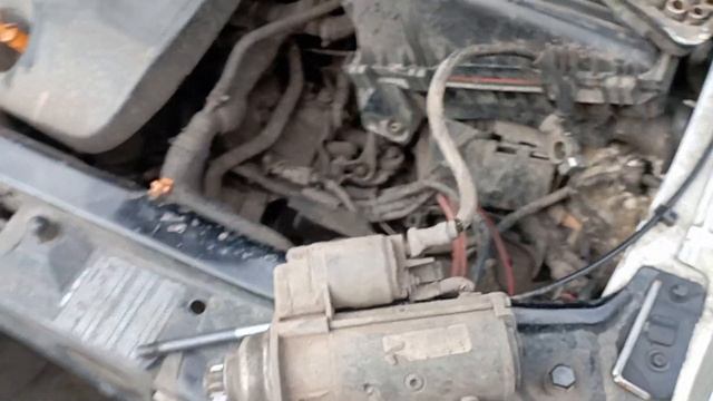 Снятие и разбор стартера Шкода Октавия тур 1.9tdi сломался стартер Skoda Octavia tur смотреть онлайн