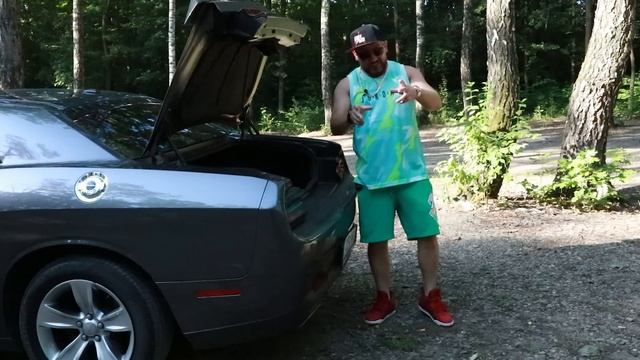 НЕ ВЗДУМАЙ ПОКУПАТЬ ЭТО ГОВНО! Dodge Challenger. ТЕСТ ДРАЙВ ДОДЖ ЧЕЛЛЕДЖЕР. АМЕРИКАНСКАЯ ТАРАНТАЙКА смотреть онлайн
