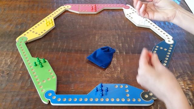 6-Player Pegs and Jokers Game by Wizard Woodworks смотреть онлайн