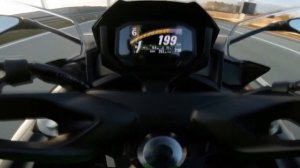 Honda CBR 650R vs Kawasaki Ninja 650 / Acceleration, Top Speed 240+ km/h, Ride and Exhaust Sound