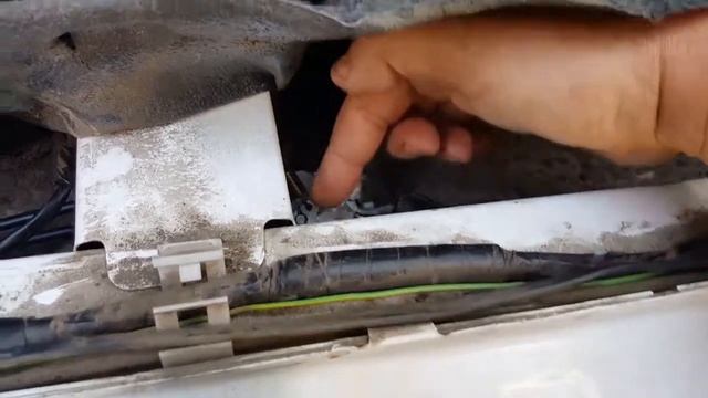 Ремонт открывашки задней двери (багажника) Toyota Vitz смотреть онлайн