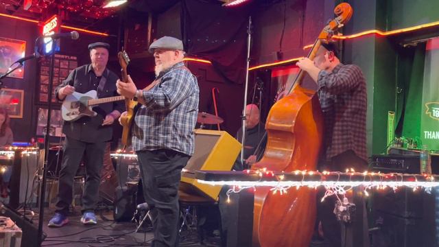 Redd Volkaert and David Chappell - Down By The Cove смотреть онлайн