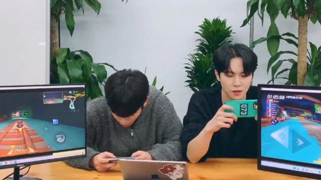 some funny WEi vlive moments смотреть онлайн