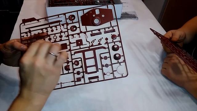 MENG 1/35 German Heavy Tank Sd.Kfz.182 King Tiger (Henschel Turret) смотреть онлайн